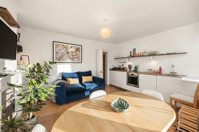 Thumbnail Flat to rent in Consort Road, London