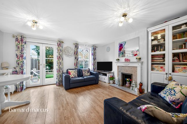 70, Ribblesdale Avenue, London photo 2