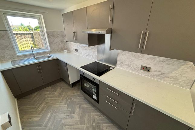 85, Ilchester Close, Hull photo 3