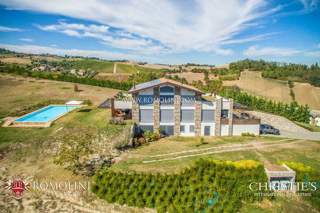Villa for sale in Parma, Emilia-Romagna, Italy