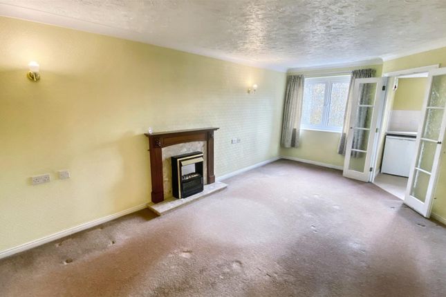Flat 29 Sorrento Court, Wake Green Road, Birmingham photo 4