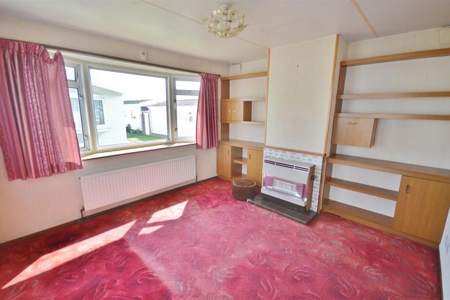 129 Meadowview Park, St. Osyth Road, Little Clacton photo 2