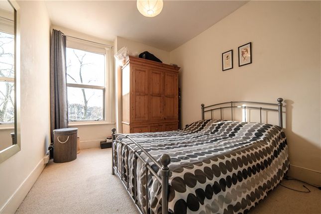 Flat 5, 56, Larkhall Rise, London photo 4