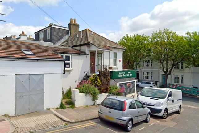 Thumbnail Flat to rent in Sutherland Road, Brighton