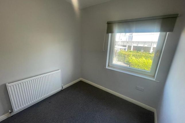 5, Greyshiels Avenue, Leeds photo 5