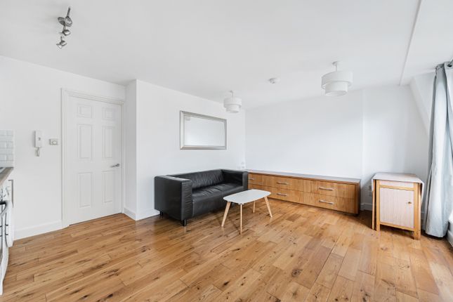 61 Edith Road, Greater London photo 4
