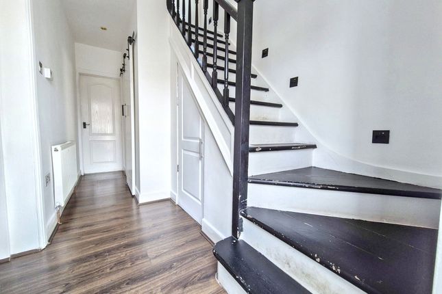 11, Ravensworth Terrace, Jarrow photo 4