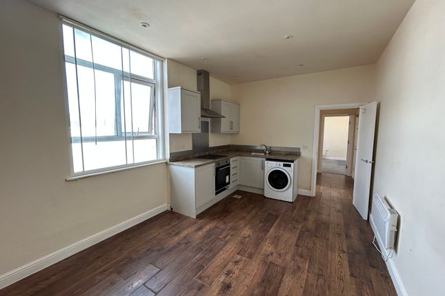 Flat to rent in Ship Hill, Rotherham
