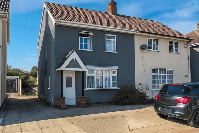 3 Bed Semi-Detached House For Sale Messingham Road, Scunthorpe Dn17