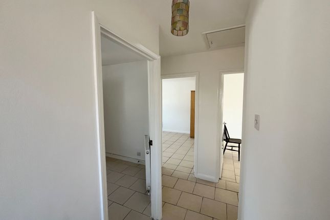 Maisonette to rent in Camp Road, St.Albans