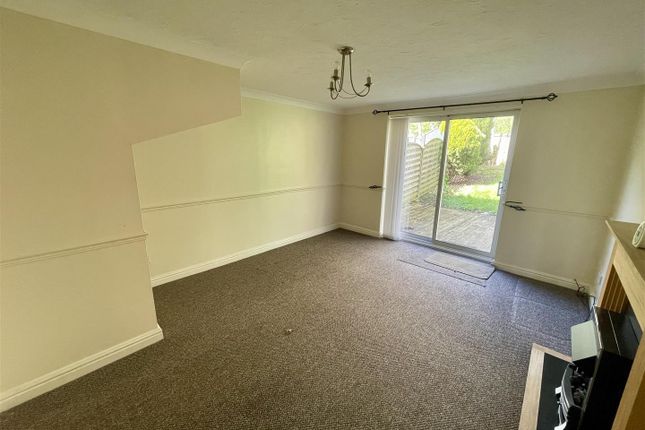 16, Lancelot Close, Newton Aycliffe photo 3