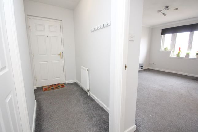 Burnvale Place, Livingston, West Lothian photo 2
