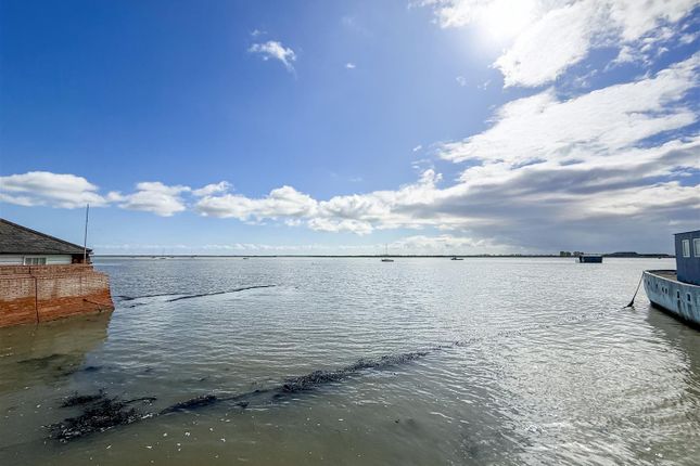 8, High Street, Burnham-On-Crouch photo 4