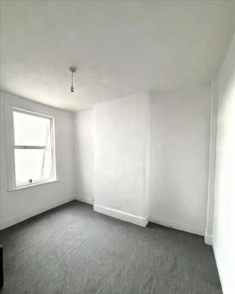 Stanhope Road, swanscombe photo 5