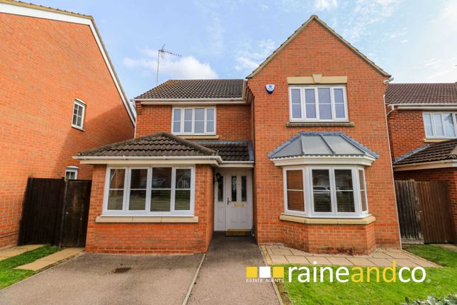 Thumbnail Detached house for sale in Lavender Close, Hatfield