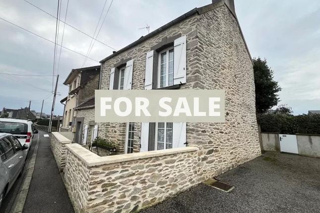 Thumbnail Town house for sale in Tourlaville, Basse-Normandie, 50110, France