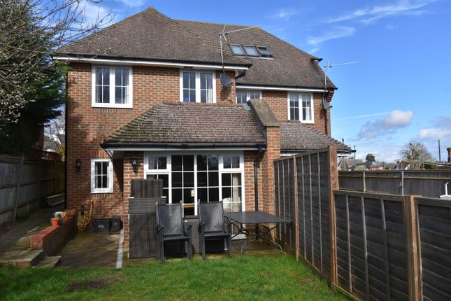 Thumbnail Semi-detached house to rent in Willowdale, High Road, Cookham