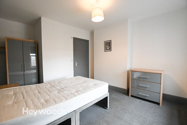 Thumbnail Room to rent in Waterloo Road, Hanley, Stoke-On-Trent