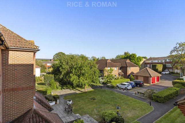 Flat 29 Winterbourne Court, Tebbit Close, Bracknell photo 3