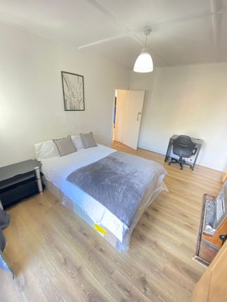 Shared accommodation to rent in Betstyle Road, London