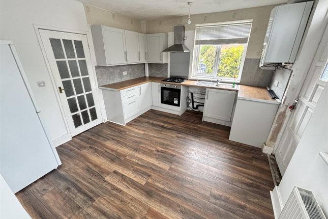 13, The Moorlands, Gilesgate photo 2