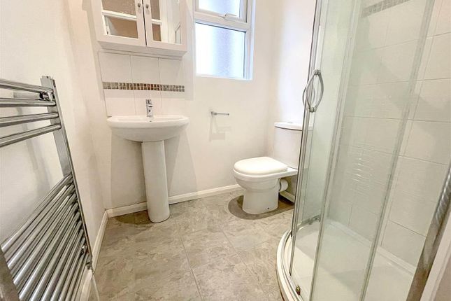 Mount Liell Court East, 8, The Leas, Westcliff-On-Sea photo 3