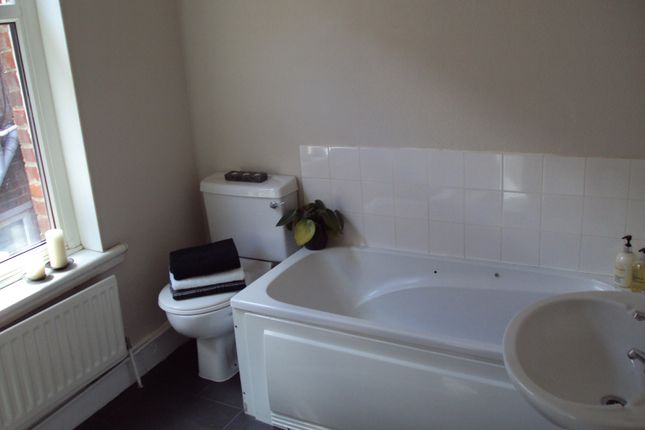 70 Tennyson Road, Portswood, Southampton photo 3