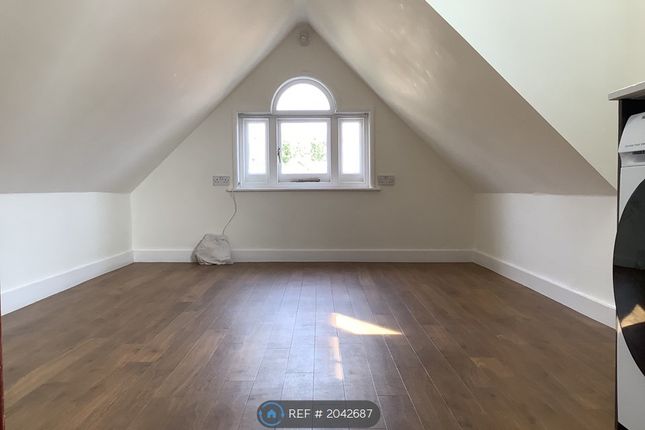 Thumbnail Flat to rent in Manorgate Road, Kingston Upon Thames