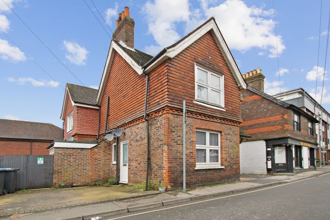 Flat for sale in Cantelupe Road, East Grinstead