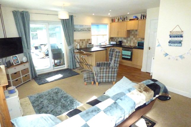 Mobile/park home for sale in Carnaby Mews, Bridlington