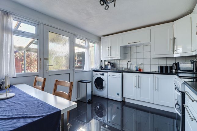 59, High Street, London Colney photo 5