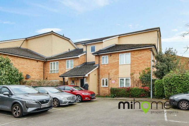 Flat for sale in The Generals Walk, Enfield