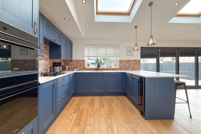 34 The Uplands, Newport photo 2