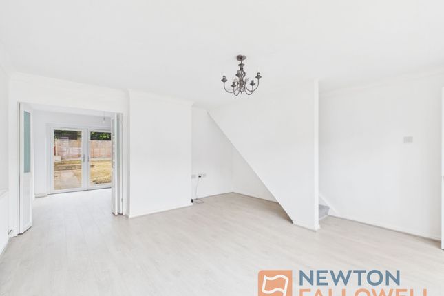 9 Charlemonte Close, Cannock photo 2
