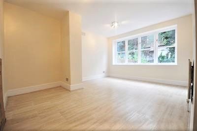 1 bed flat to rent in Eardley Crescent, London SW5