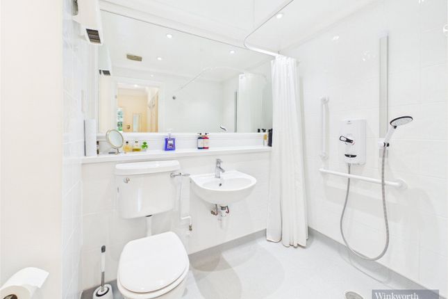 Flat 5, Grosvenor Gate, 1, Chadwick Place, Surbiton photo 4
