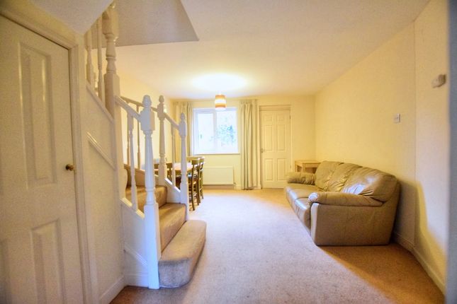 Terraced house to rent in Telegraph Place, London