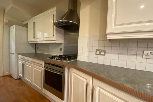 5, Ennismore Avenue, Greenford photo 2