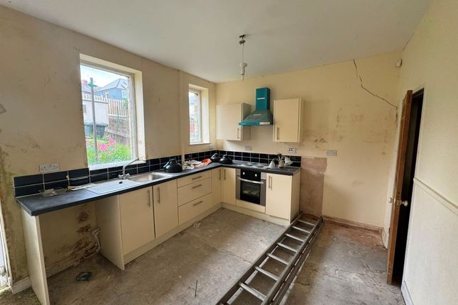 36 Victoria Road Stocksbridge, Sheffield photo 4