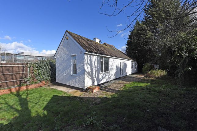 Bungalow to rent in Station Road, Addlestone