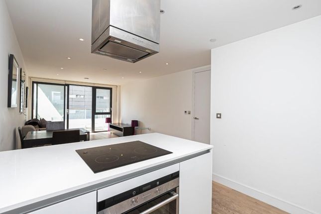 Flat for sale in Kensington Apartments, 11 Commercial Street, London