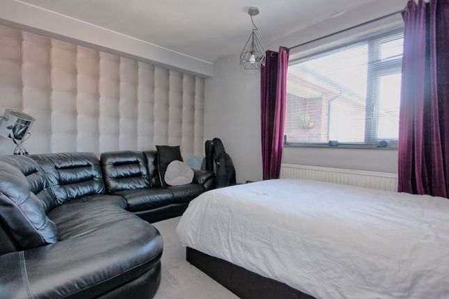 Flat for sale in High Street, Chalfont St. Peter, Gerrards Cross