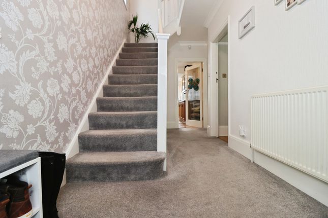 8, Cleeve Hill, Bristol photo 4