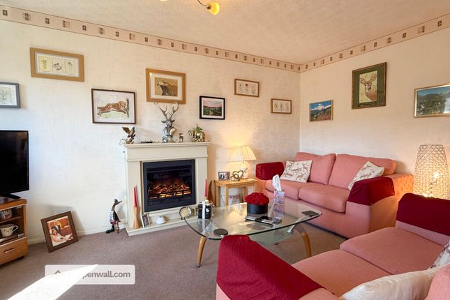 3, Western Ct, Bacup photo 3
