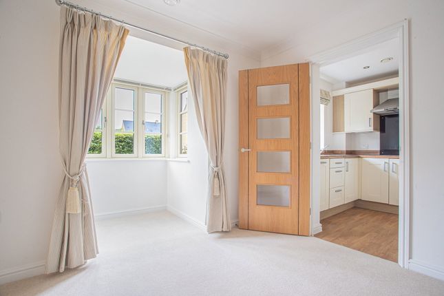 Lewsey Court,12, London Road, Tetbury photo 4