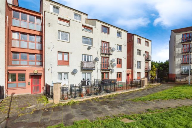 Flat for sale in 5 Clovenstone Gardens, Edinburgh