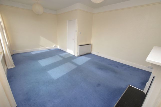 Flat B, 4, Powderham Crescent, Devon photo 4