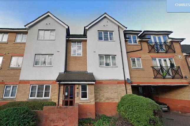 Thumbnail Flat for sale in Charles Street, Greenhithe