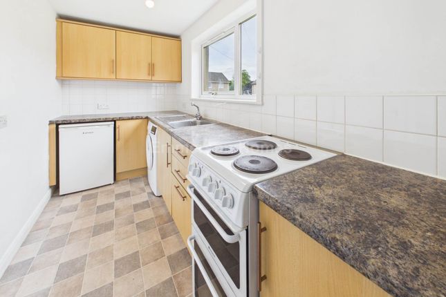 13, Rowantree Road, Johnstone photo 4