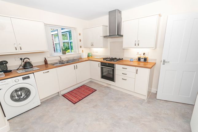 6 Havenbrook Grove, Bury photo 3